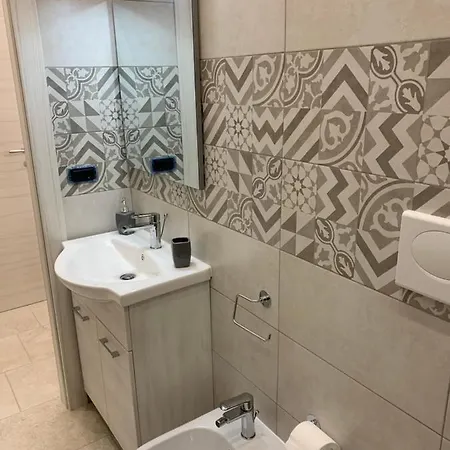 Giusy Bed & Breakfast 4*